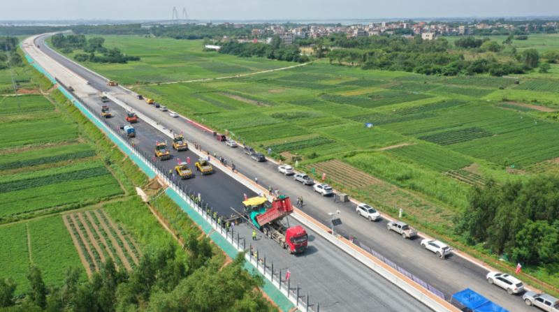 建設(shè)?邁進(jìn)‖薪火相傳，續(xù)寫(xiě)奮進(jìn)篇章